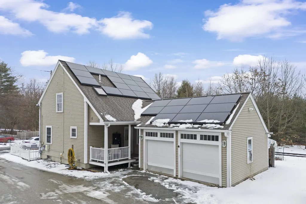 61 Pennichuck Street Nashua NH 03064