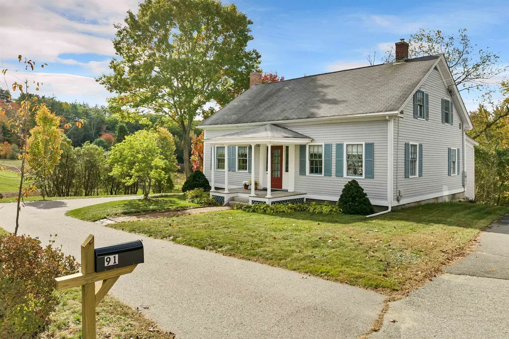 91 Joy Street Pittsfield NH 03263