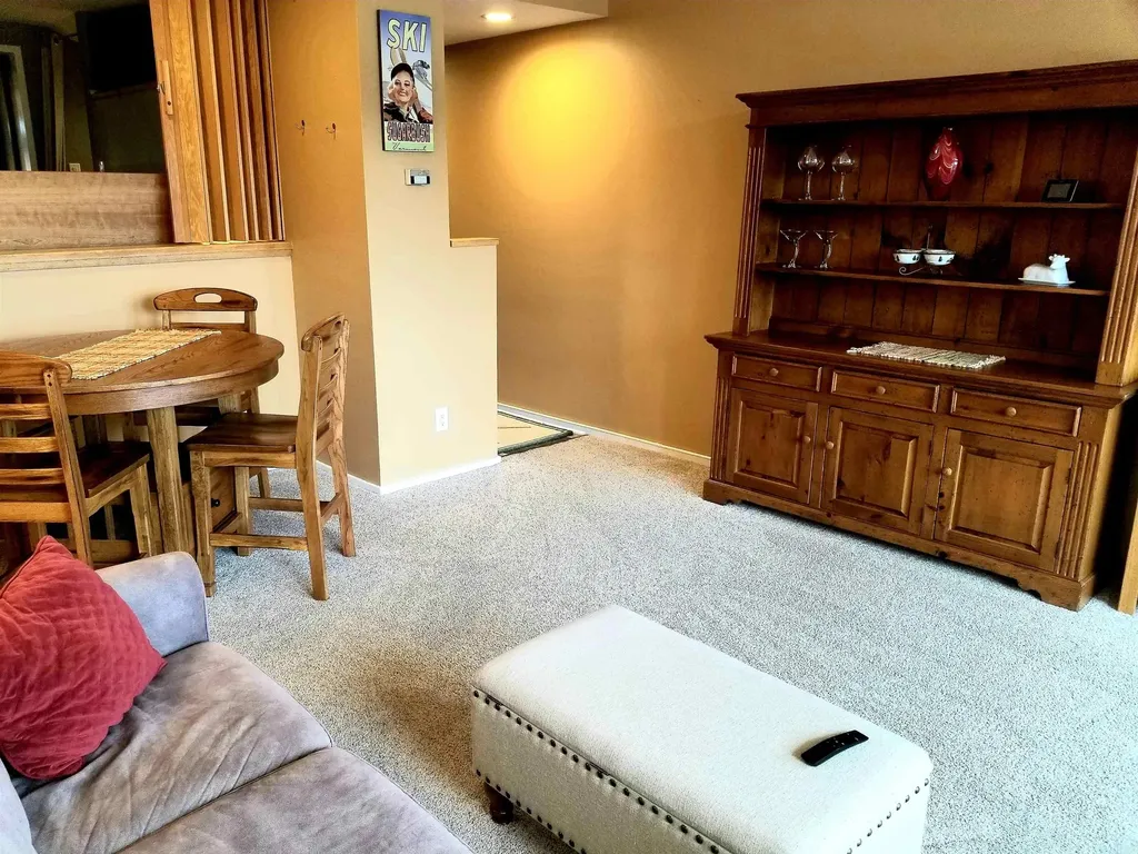 30 Mountainside Drive Warren VT 05674