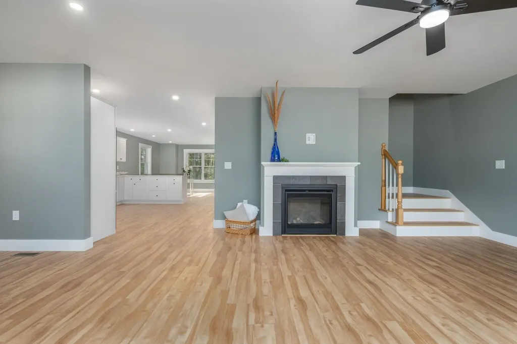 890 Franklin Pierce Highway Barrington NH 03825