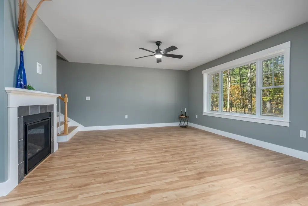 890 Franklin Pierce Highway Barrington NH 03825