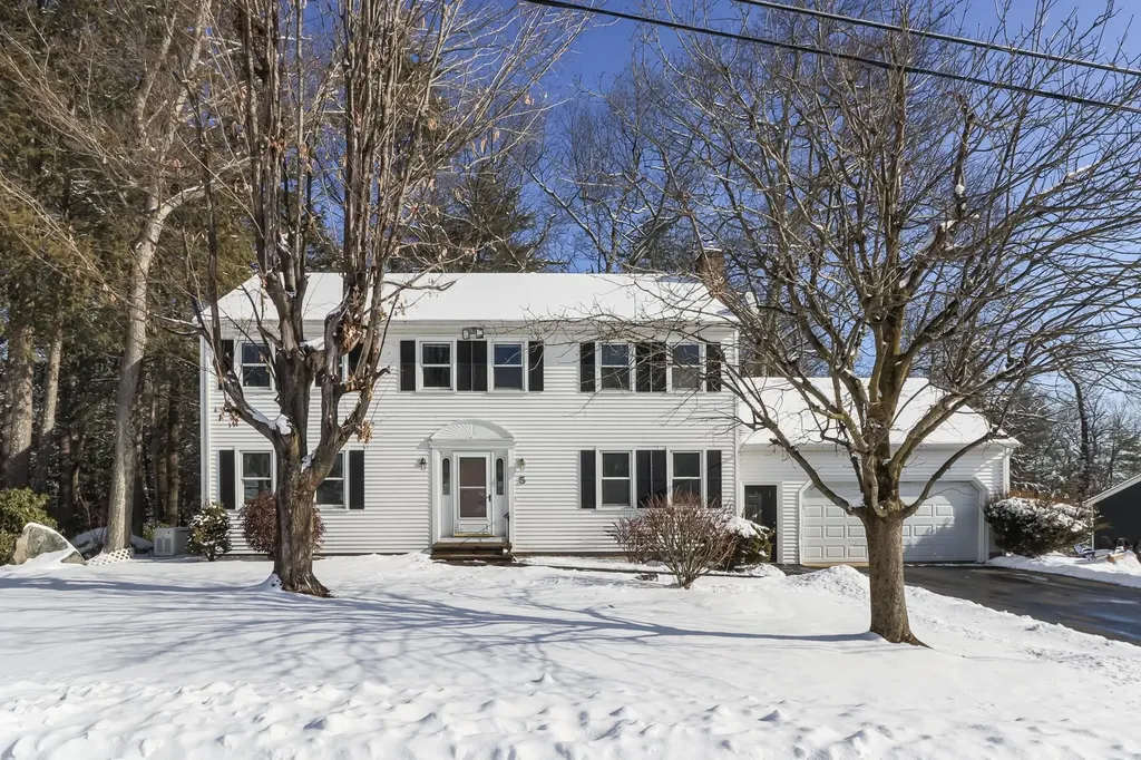 5 Chapel Hill Drive Nashua NH 03063