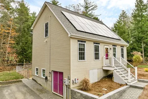 10 Foss Drive Barnstead NH 03225