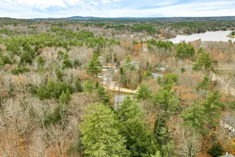 10 Foss Drive Barnstead NH 03225