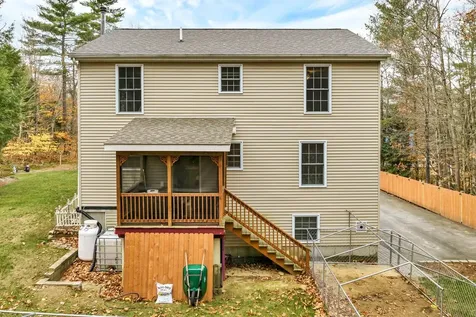 10 Foss Drive Barnstead NH 03225