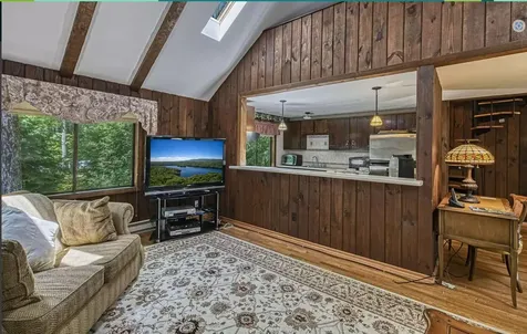 3 Lark Place Enfield NH 03748