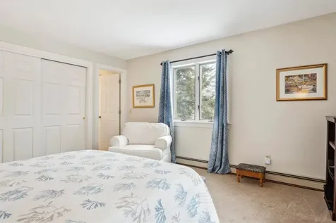 209 Fairway Lane New London NH 03257