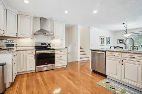 209 Fairway Lane New London NH 03257