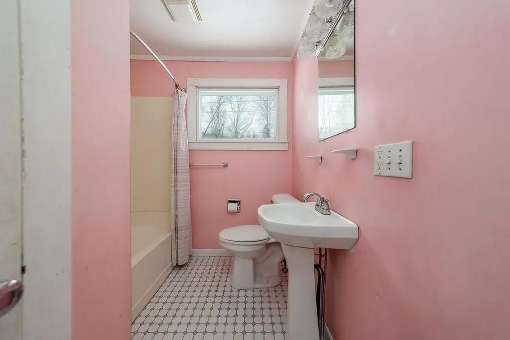 13 Estabrook Circle Lebanon NH 03784