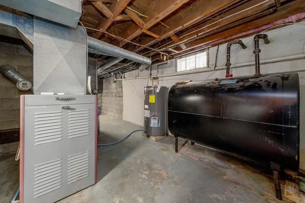 13 Estabrook Circle Lebanon NH 03784