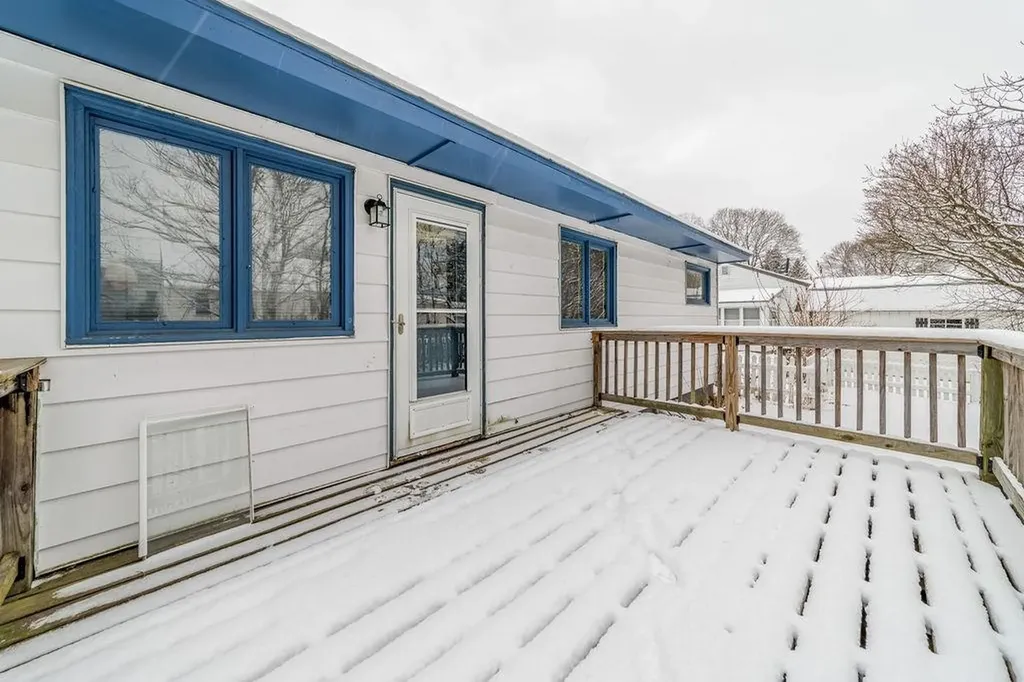 13 Estabrook Circle Lebanon NH 03784