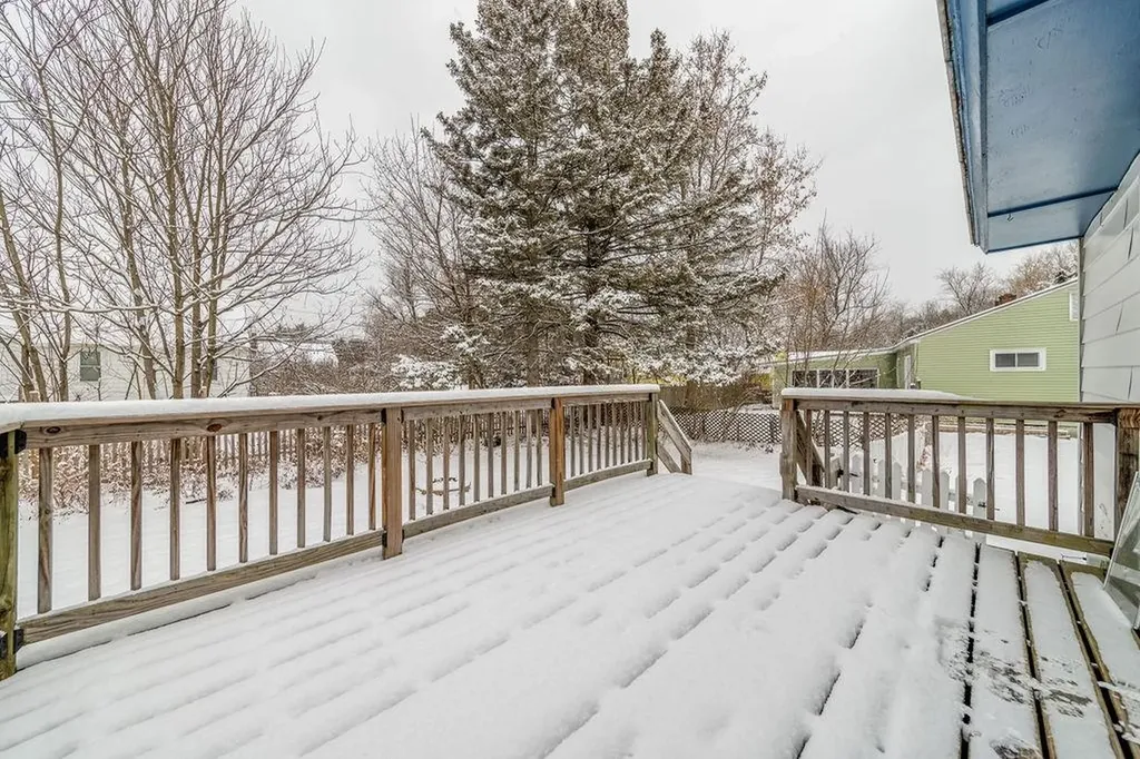 13 Estabrook Circle Lebanon NH 03784