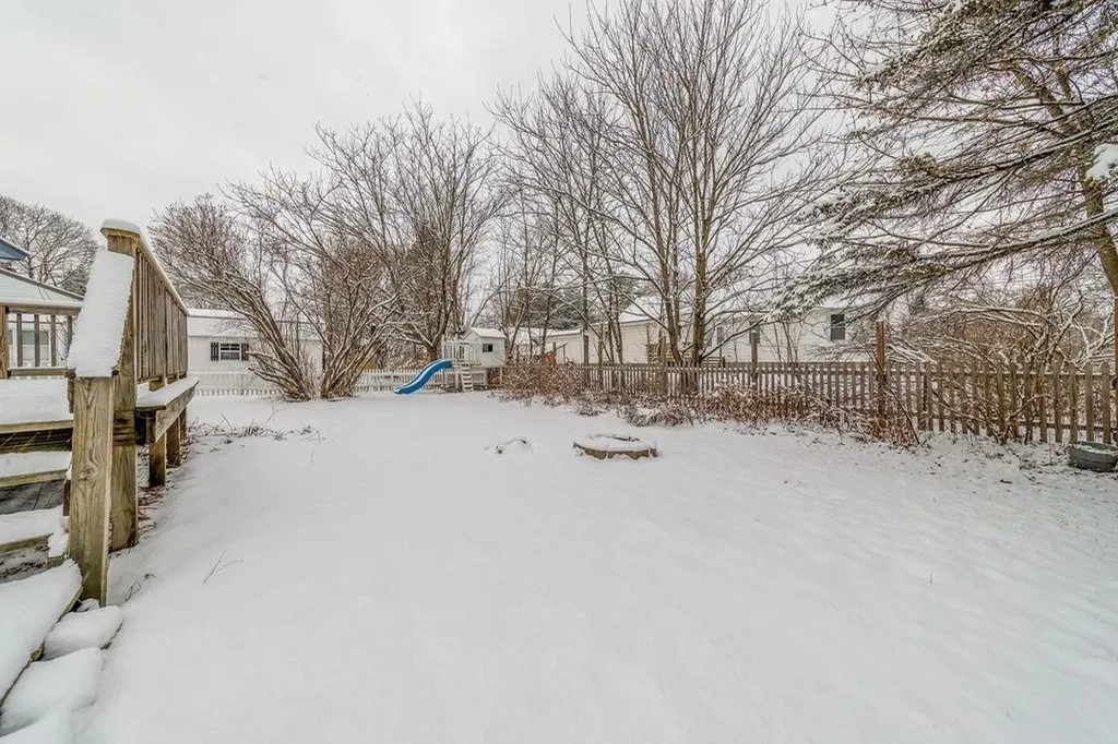 13 Estabrook Circle Lebanon NH 03784