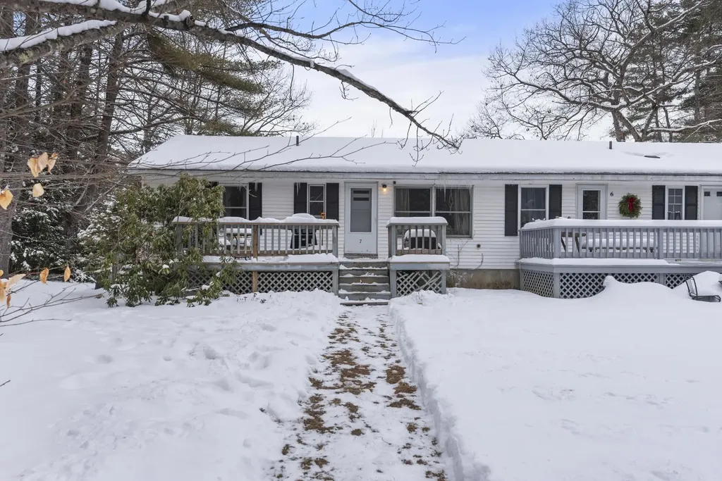 108 Cherry Valley Road Gilford NH 03249