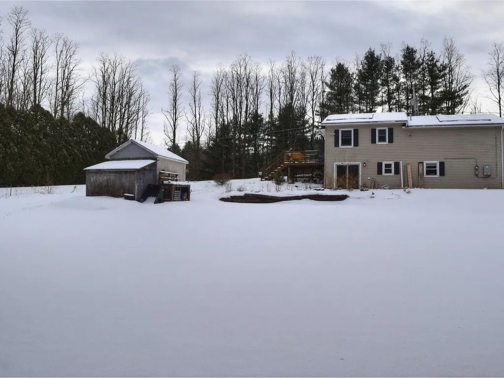 498 Sandy Birch Road Georgia VT 05468