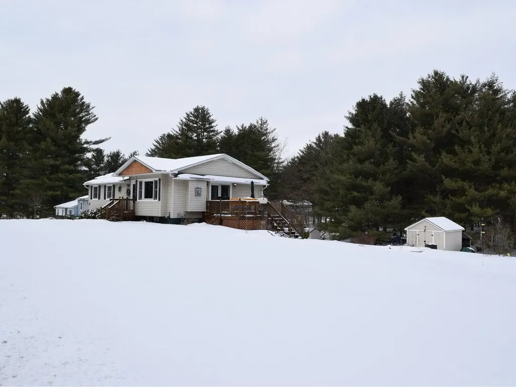 498 Sandy Birch Road Georgia VT 05468