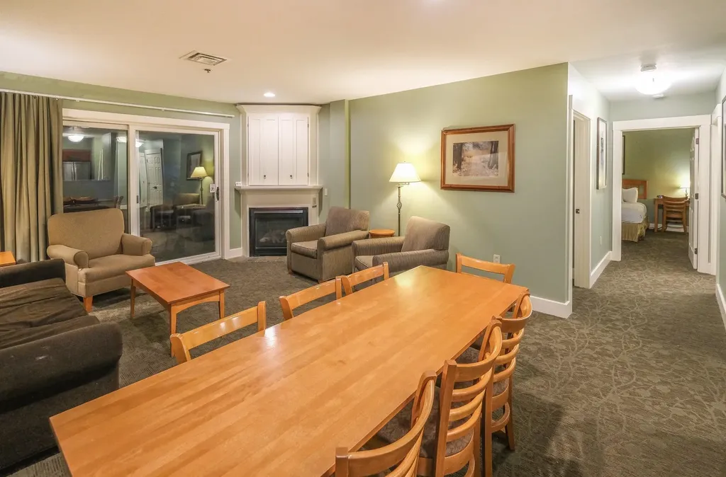 335/337 Qii Jackson Gore Inn Ludlow VT 05149