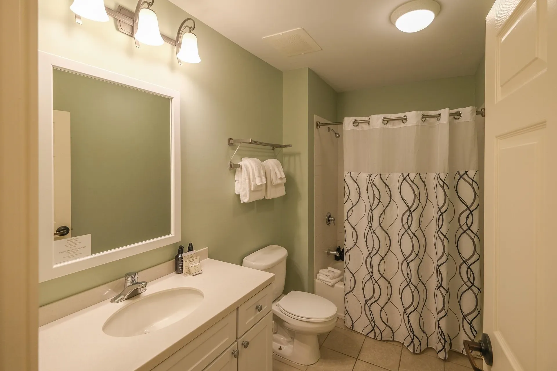 335/337 Qii Jackson Gore Inn Ludlow VT 05149