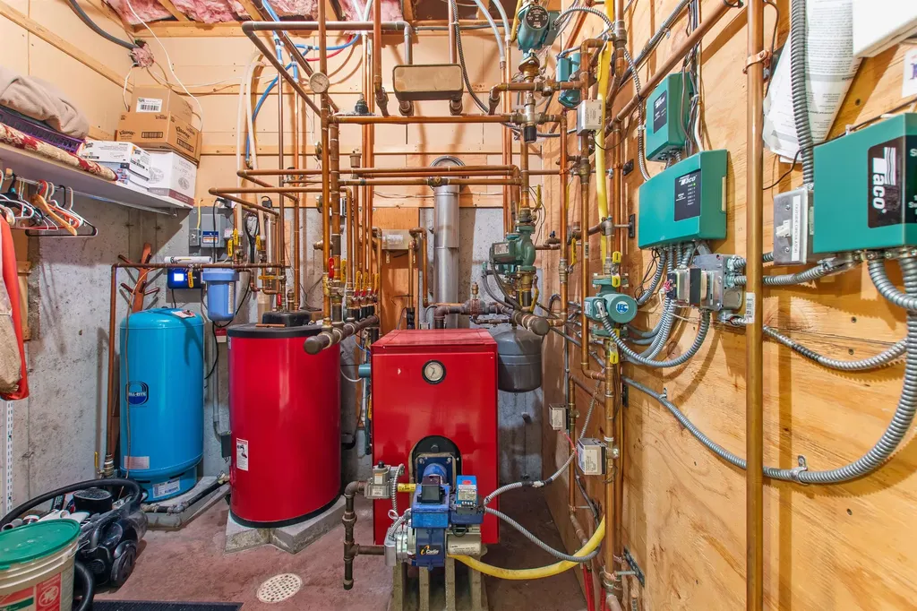 158 Angels Road Colebrook NH 03576