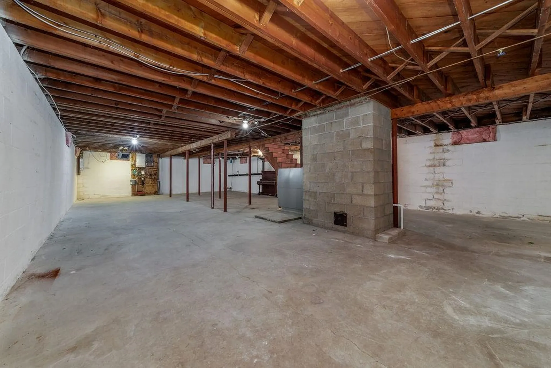 24 Ash Street Hartford VT 05001