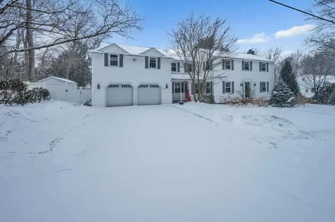 205 North Bend Drive Manchester NH 03104