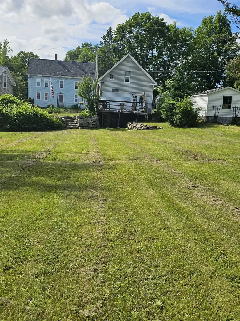 20 Spring Street Belmont NH 03220