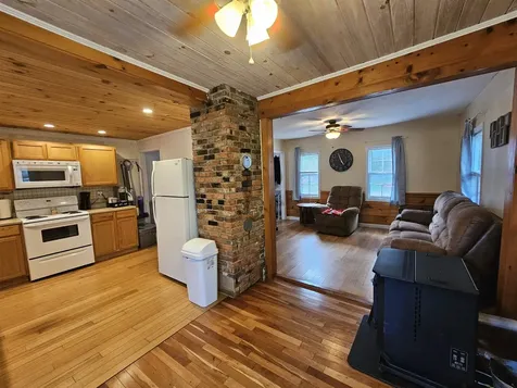 20 Spring Street Belmont NH 03220