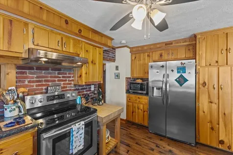 776 Arnold District Road Brandon VT 05733