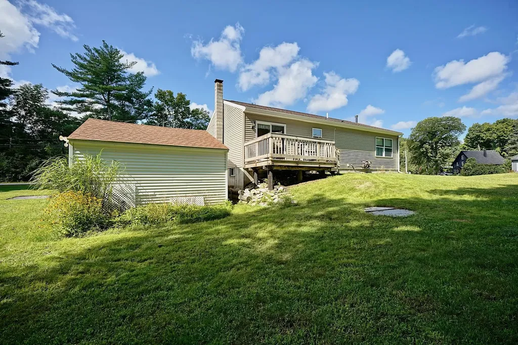 131 Walnut Avenue North Hampton NH 03862