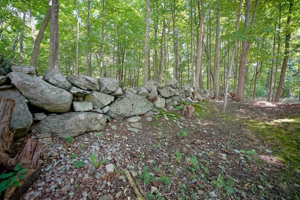 131 Walnut Avenue North Hampton NH 03862