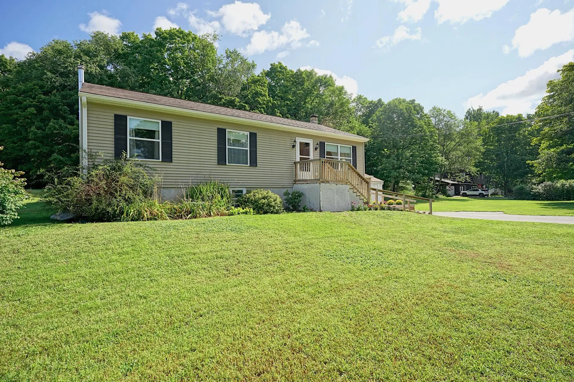 131 Walnut Avenue North Hampton NH 03862