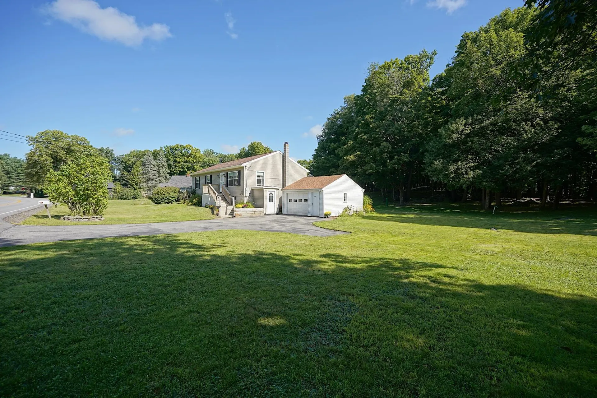 131 Walnut Avenue North Hampton NH 03862