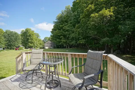 131 Walnut Avenue North Hampton NH 03862