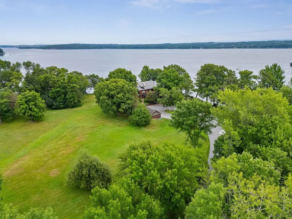 3412 Harbor Road Shelburne VT 05482