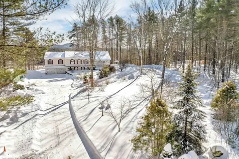 200 Pine River Path Effingham NH 03882