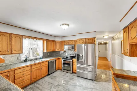 200 Pine River Path Effingham NH 03882