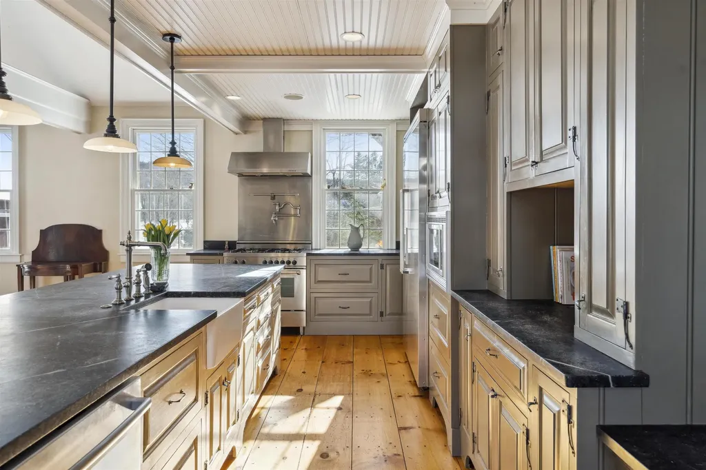 4945 South Road Woodstock VT 05071