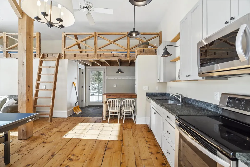 4945 South Road Woodstock VT 05071