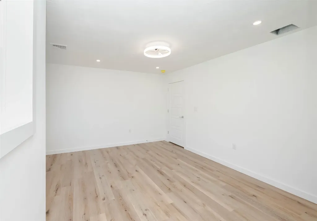 67 Bradstreet Lane Eliot ME 03903