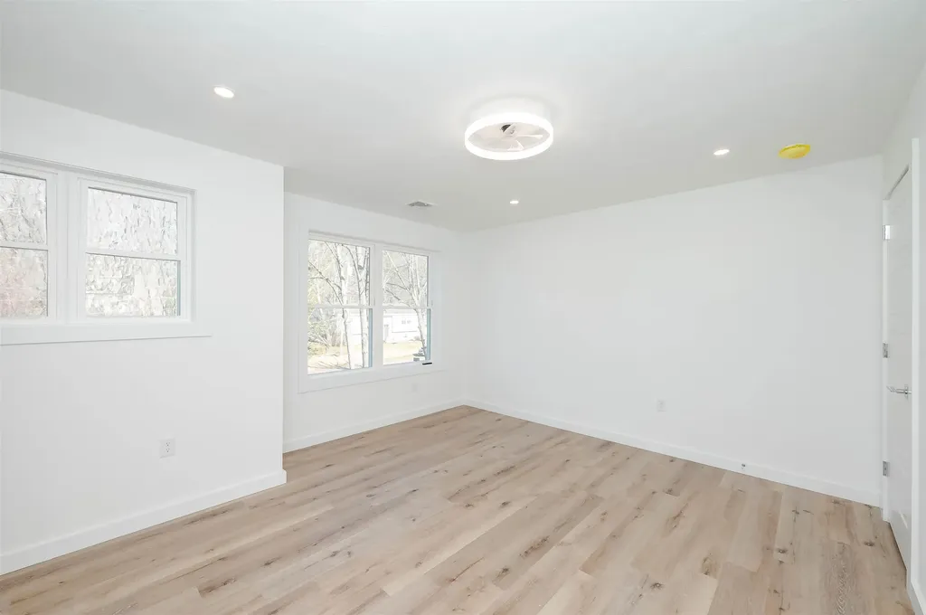 67 Bradstreet Lane Eliot ME 03903