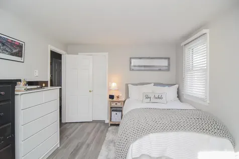 33 Mill Road Londonderry NH 03053