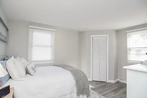 33 Mill Road Londonderry NH 03053