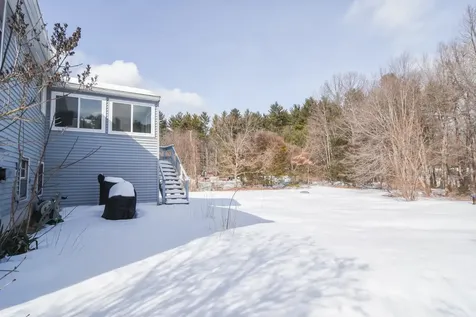 33 Mill Road Londonderry NH 03053