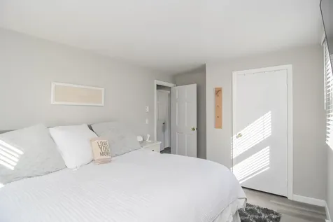 33 Mill Road Londonderry NH 03053