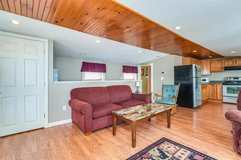 10 Breezy Point Gilford NH 03249