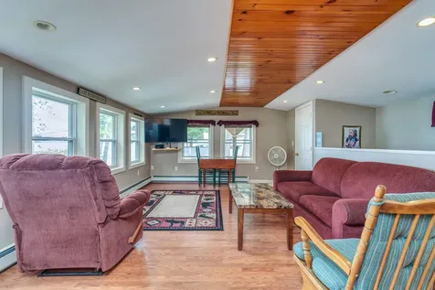 10 Breezy Point Gilford NH 03249