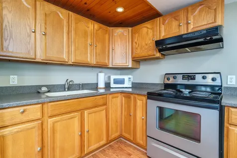 10 Breezy Point Gilford NH 03249