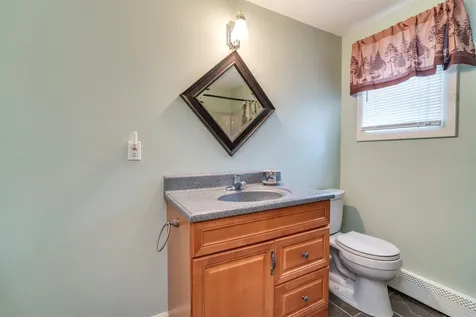 10 Breezy Point Gilford NH 03249