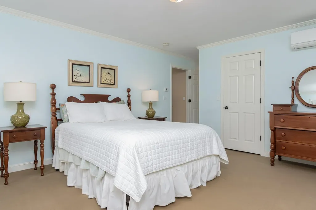 24 Stoneybrook Road Bow NH 03304