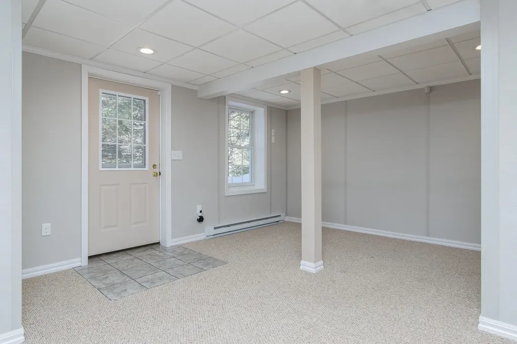 24 Stoneybrook Road Bow NH 03304